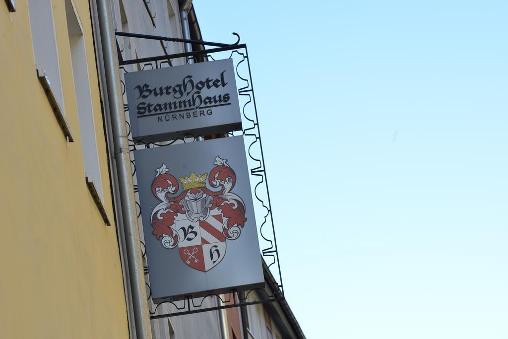บวร์คโฮเทล ชตัมม์เฮาส์ Hotel Nuremberg ภายนอก รูปภาพ