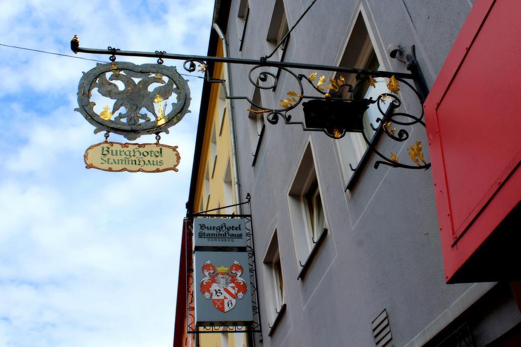 บวร์คโฮเทล ชตัมม์เฮาส์ Hotel Nuremberg ภายนอก รูปภาพ